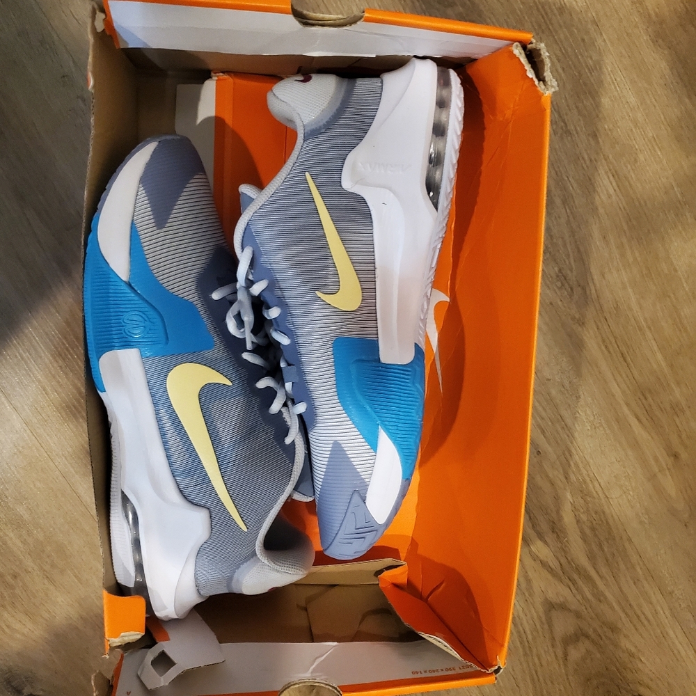 Nike Airmax impact 4